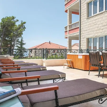 Сasa de vacaciones Cozy In With Jacuzzi