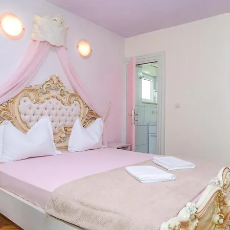 Сasa de vacaciones Cozy In With Jacuzzi *