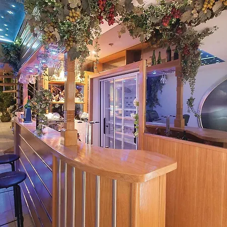 Cozy In With Jacuzzi Makarska